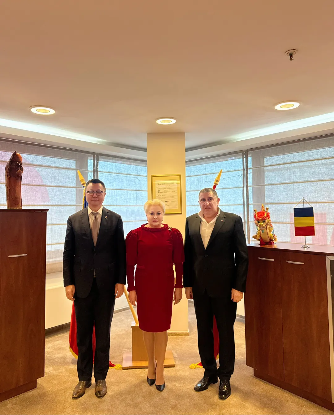 潘锋率经贸代表团访罗——深化中罗多领域务实合作 