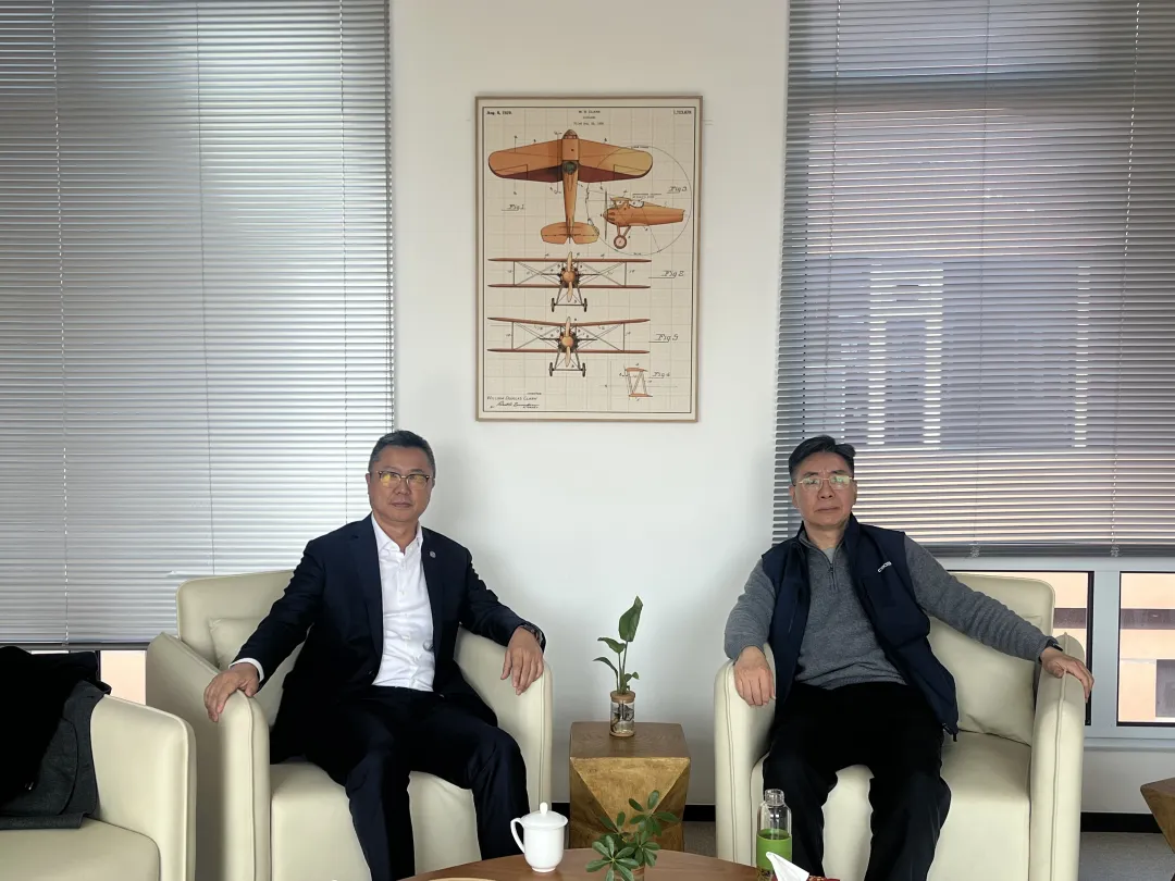 深化航空产业合作 共促高质量发展——潘锋与中国商飞总经理沈波举行工作座谈 